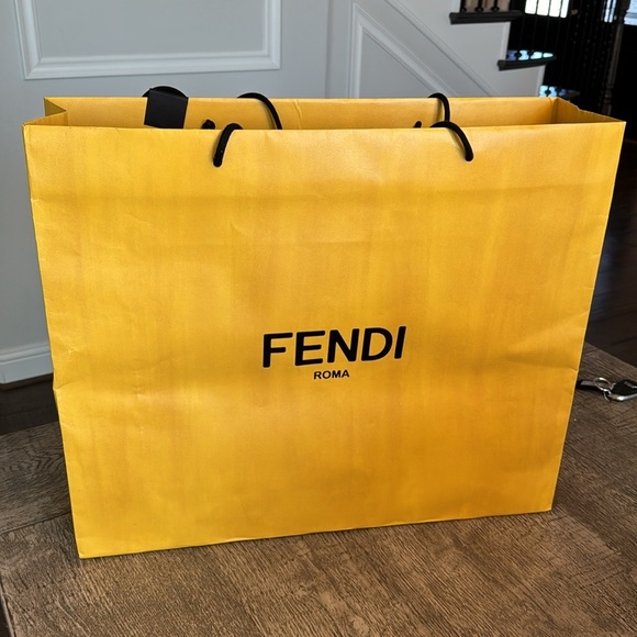 FENDI ROMA PAPPER SHOPPING BAG VERY LARGE - Picture 14 of 17